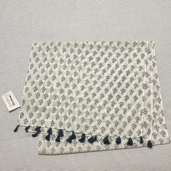 Passion Lilie Hand Block Scarf - Picture 1 of 5